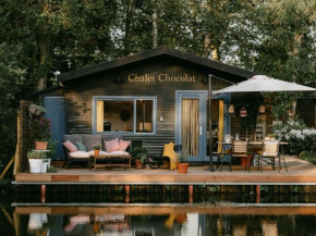 Chalet in Geel in quiet location by the water